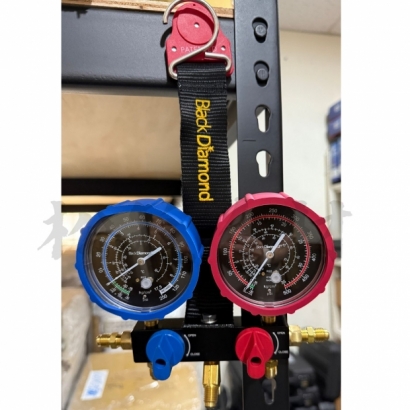 黑鑽R22球閥雙錶組4.jpg 黑鑽R22球閥雙錶組4.jpg